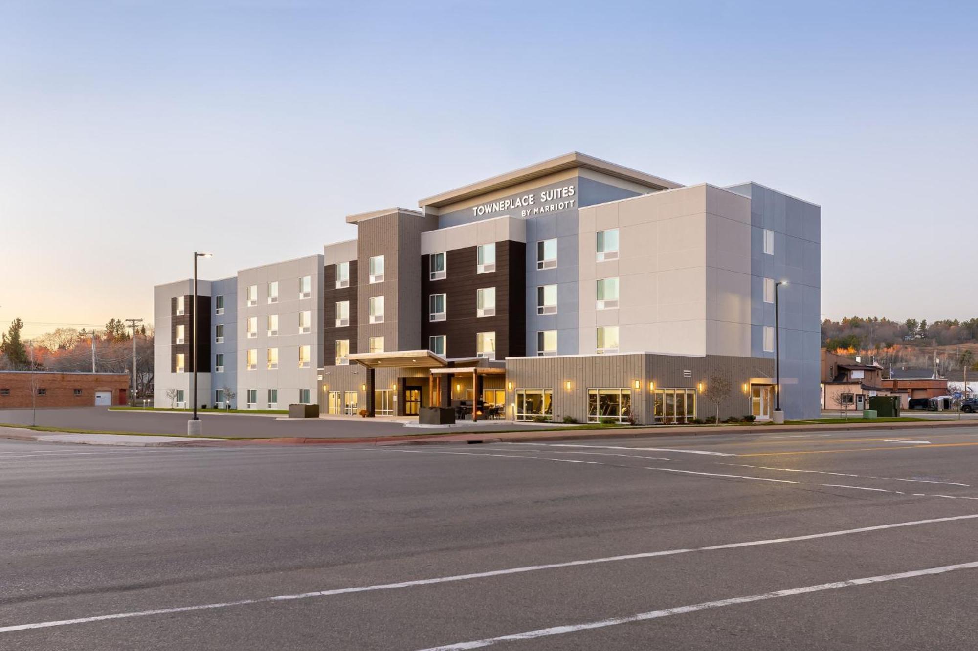 Towneplace Suites By Marriott Iron Mountain Exterior photo